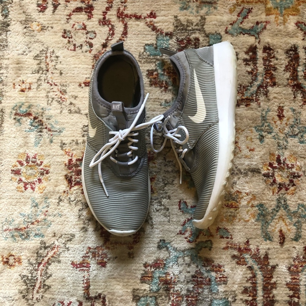 Nike shoes 👟